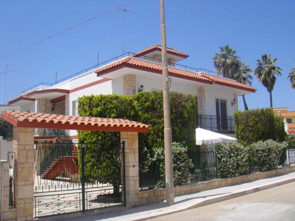 Villa Maria Sant Isidoro  Exterior photo